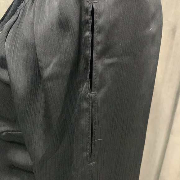 White House Black Market Embroidered Cut Out Sleeve Tie Waist Blouse Size XS - Picture 10 of 12